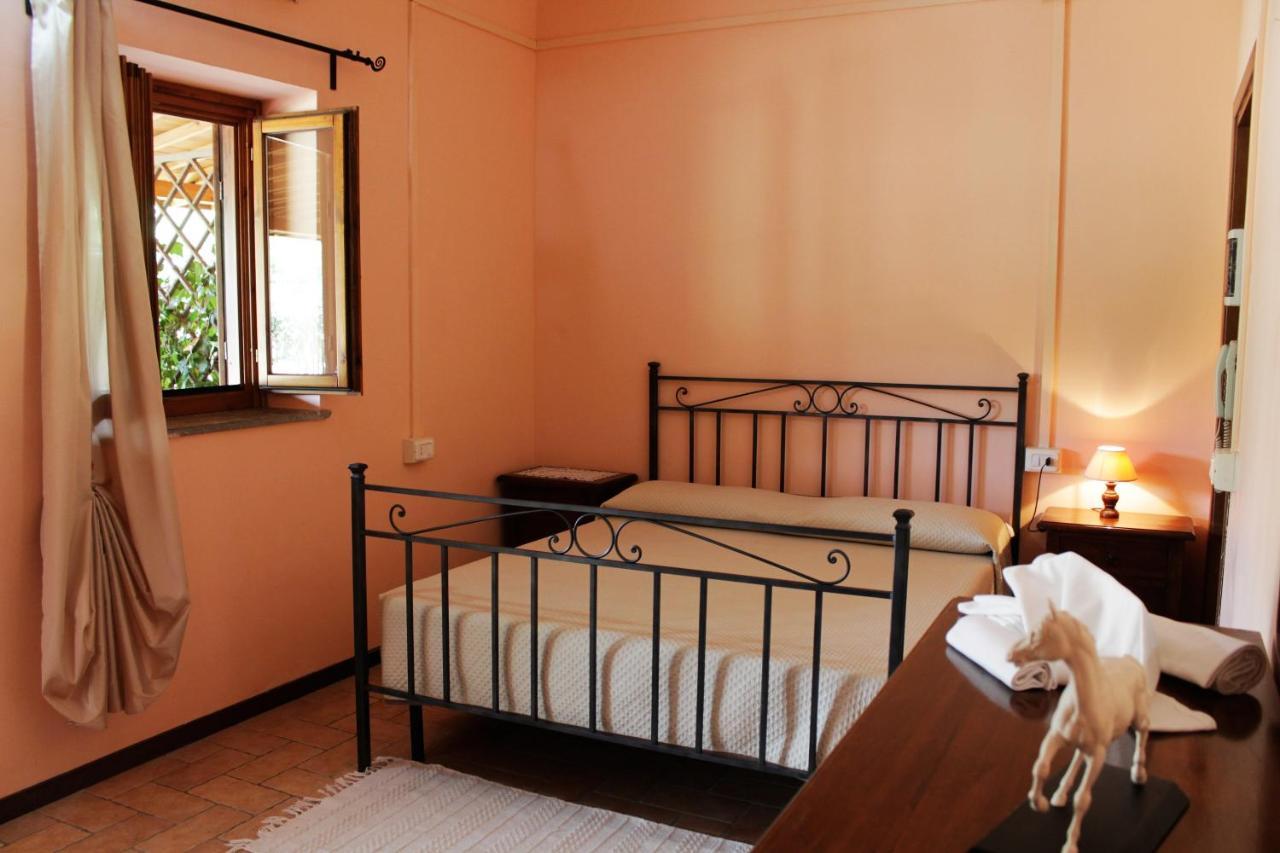 La Dimora Degli Etruschi Hostel Civitella Cesi Exterior foto